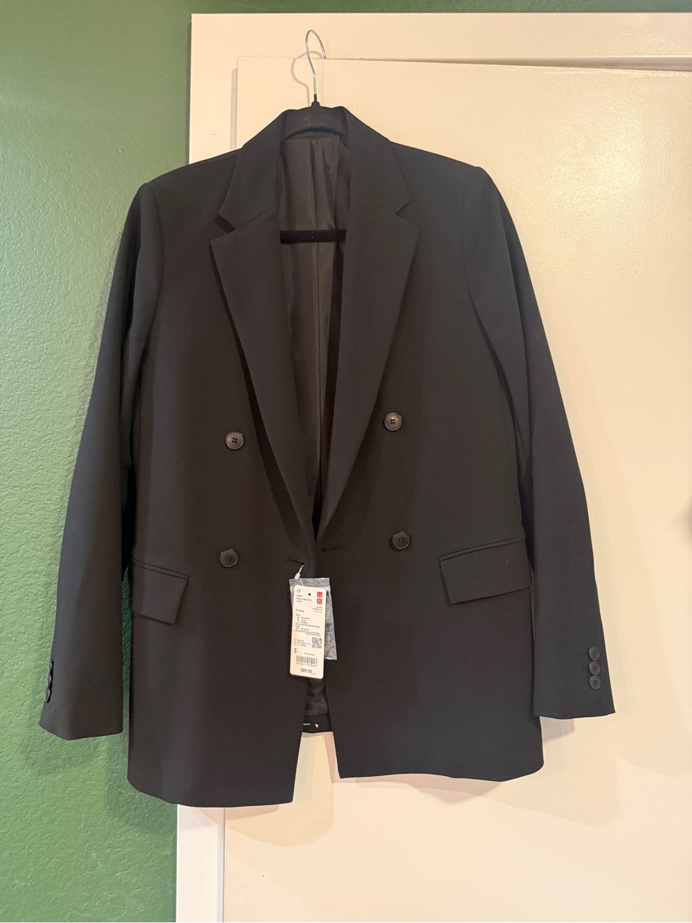 Uniqlo women’s Double-Breasted Black Sport Coat